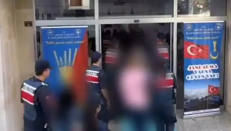 Türkiye Genelinde FETÖ Operasyonları: 30 İl’de 65 Gözaltı ve Tutuklama
