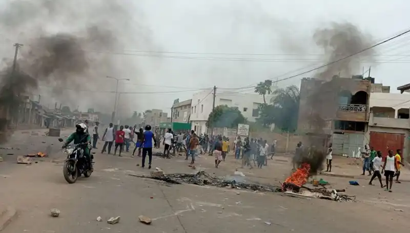 Togo'da Protestoların Gölgesinde Nehirlerde 7 Ceset Bulundu: Olayın Ardındaki Gerçekler