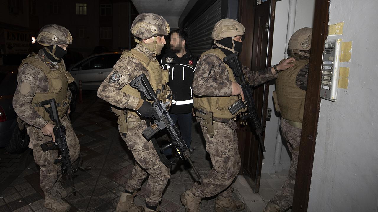 Zehir Tacirlerine Büyük Darbe: 595 Gözaltı