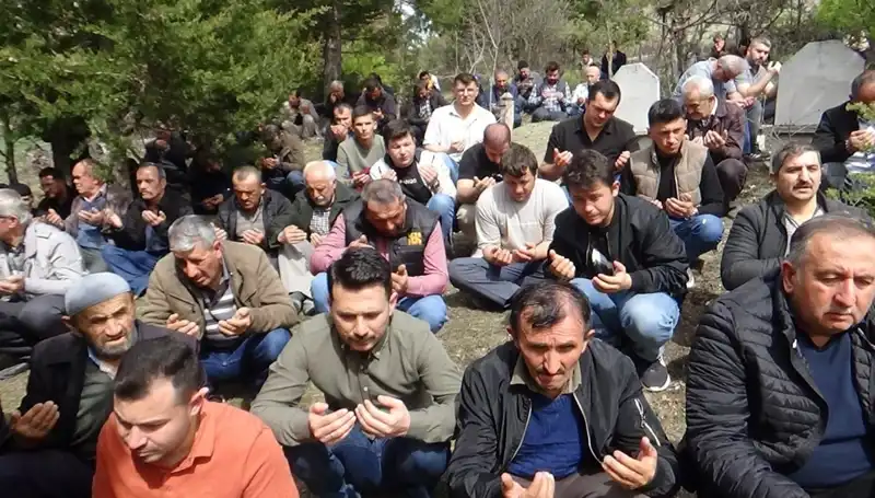 Bir Köyün Sevgisi: Hayatını Kaybeden Kahramana Son Veda