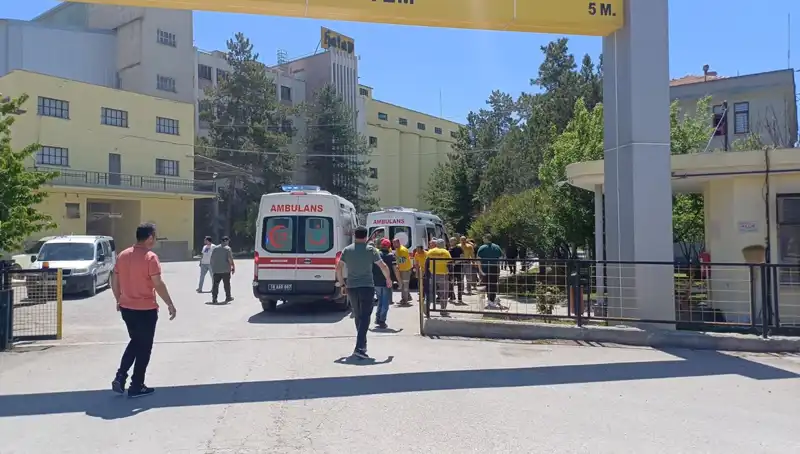 Çorum'daki Un Fabrikasında Korkutan Patlama: 10 Yaralı!