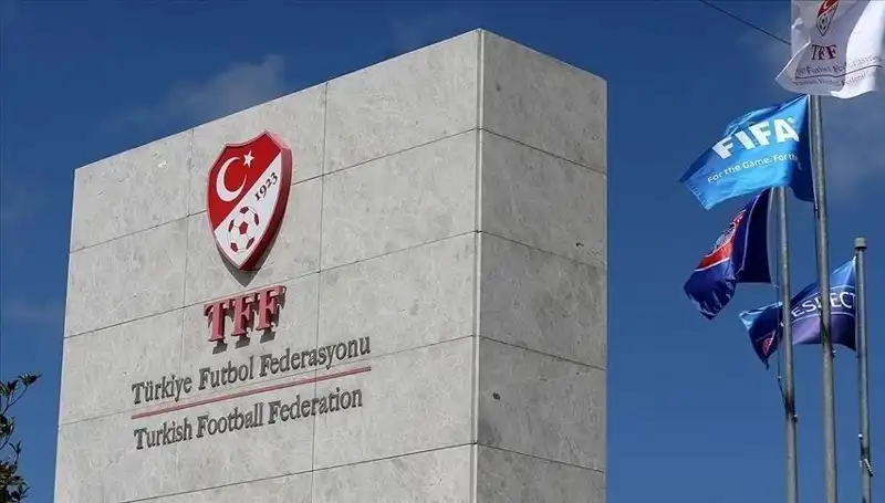 Türkiye Futbol Federasyonu'ndan Şok Karar: Profesyonel Liglerde Takım Sayısı Düşüyor!