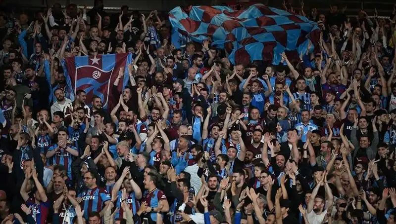 Trabzonspor ve Galatasaray Maçı İçin Biletler Hızla Tükendi!