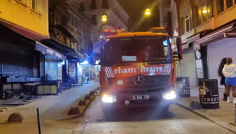 Beyoğlu'nda Asansör Boşluğuna Düşen Müşteri İle İlgili Detaylar Ortaya Çıktı