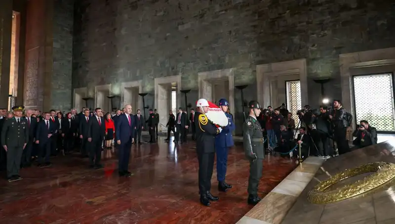 Devlet Erkanı Anıtkabir'de: Anma Töreni ve Duygusal Anlar