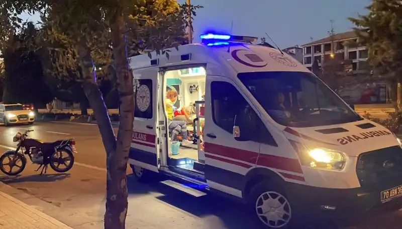Otomobil Sürücüsü, Çarpmanın Ardından Motosikleti 70 Metre Sürükledi!