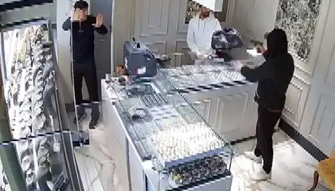 Bursa'da Kuyumcuya Soygun Girişimi! O Anlar Korku Dolu