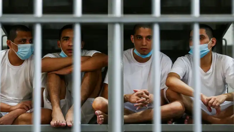 El Salvador’un Venezuela’ya Yönelik Çarpıcı Siyasi Tutuklu Teklifi Neden Önemli?