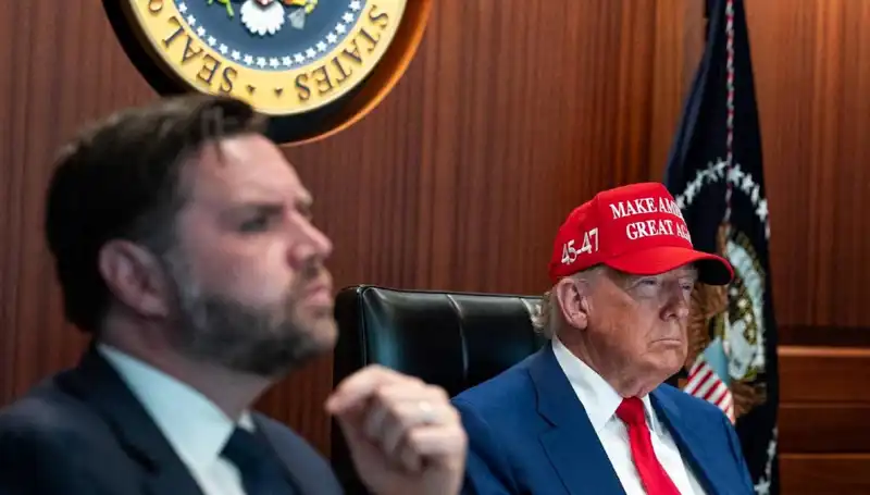 Trump'ın Azil Tasarısı Reddedildi: Siyasi Arenada Şok Gelişmeler
