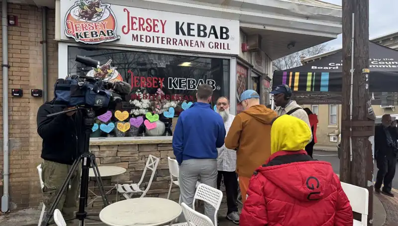 Türk Ailenin Yeşil Kart Beklerken Yaşadığı Şok Edici Gözaltı Olayı