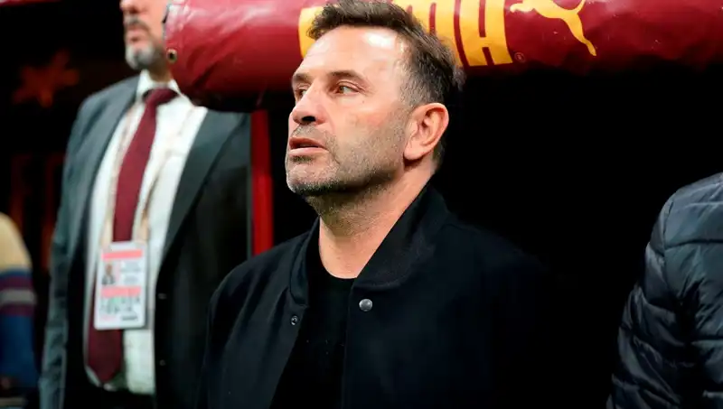 Galatasaray'da Okan Buruk'un Kadrosunda Tek Değişiklik! Neler Oluyor?