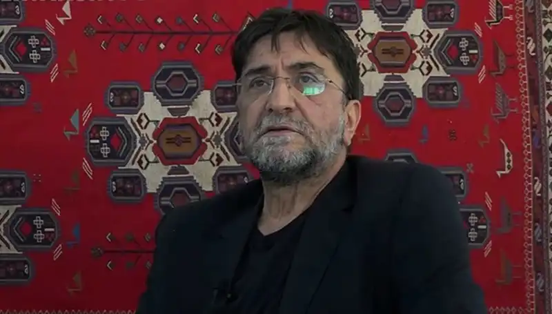Ünlü Gazeteci Nihat Genç Hayatını Kaybetti: Medya Dünyasında Büyük Kayip