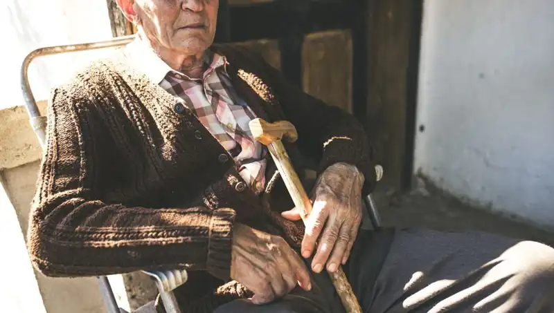 100 Yaşında 16 Kişide Depresyon: Yalnızlığın Vahim Etkileri