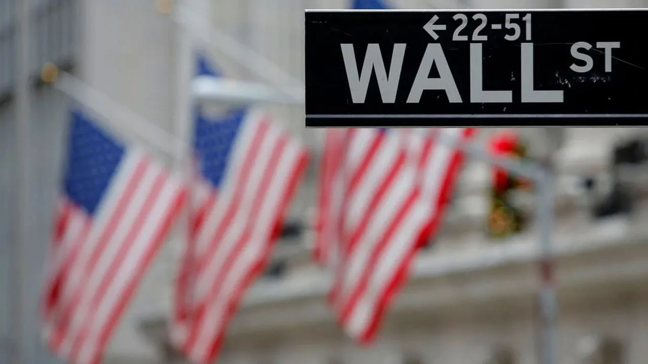 New York Borsası Karışık Kapanışla Günü Tamamladı: Belirsizlik Sürüyor