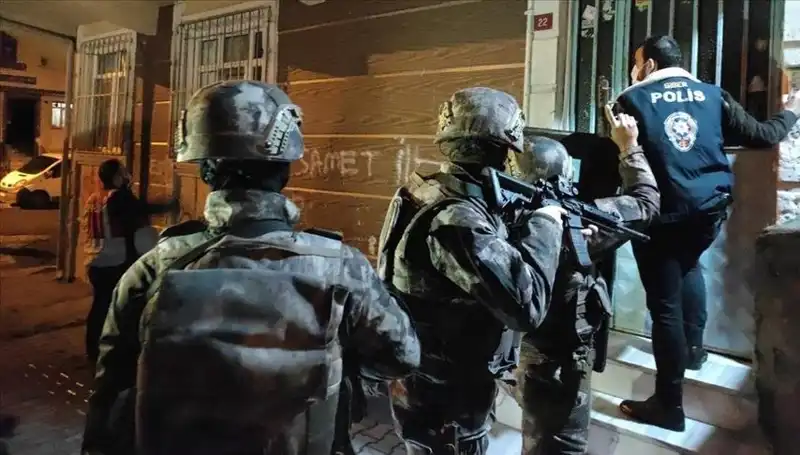 Adana'da Yoldaşlar Suç Örgütüne Nefes Kesen Operasyon: 41 Kişi Tutuklandı