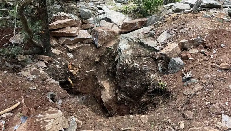 Eski Vali ve Emekli Albay, Define Peşinde Yakalınca Şok Oldu!
