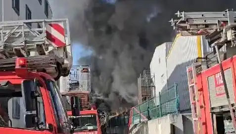 Tuzla'daki Fabrika Yangını: Kontrol Altına Alındı, Detaylar Ne?