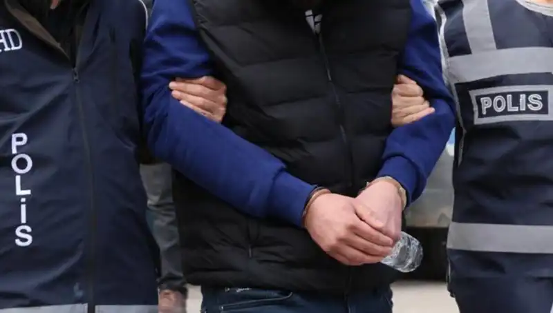 DAEŞ'e Yönelik Operasyonda 4 İl'de Gözaltılar Gerçekleşti