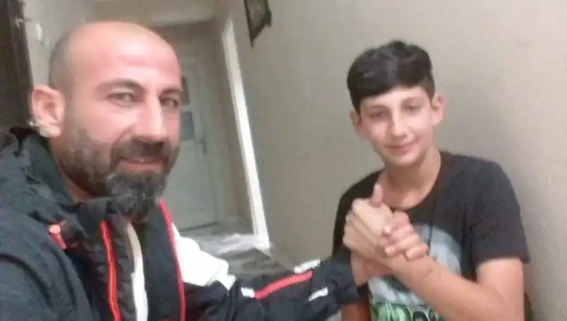 Çatı Tamiri Drama Dönüşünce Baba ve Oğul Arasındaki İlişki Sarsıldı
