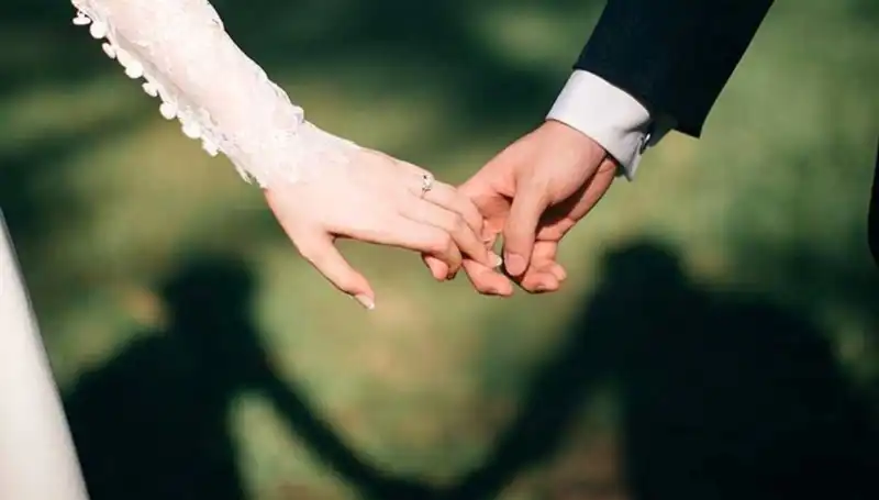 Evlilik Vaadiyle Sosyal Medyada Tanıştığı Adam 2,5 Milyonunu Çaldı