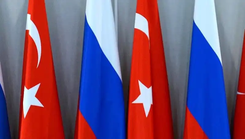 Diplomatik İlişkilerin 105. Yılı: Rusya ve Türkiye Arasındaki Dengeyi Keşfedin