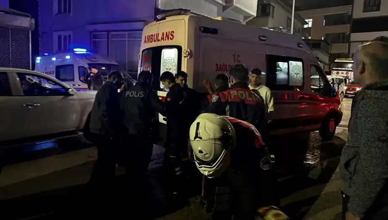 Damat, Kayınvalidesini Bıçaklayarak Kaçtı: Aile İçindeki Gerilim Nereye Varacak?