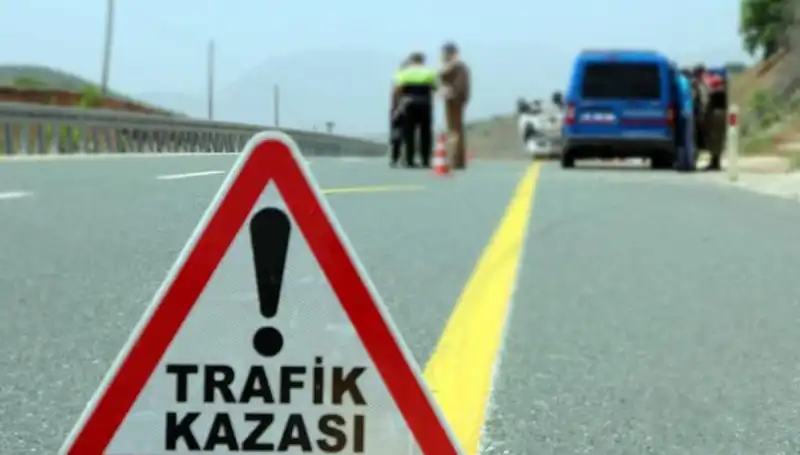 Otomobil ile Hafif Ticari Araç Çarpıştı: 6 Kişinin Hayatını Kaybetmesi, Kazanın Ardındaki Gerçekler