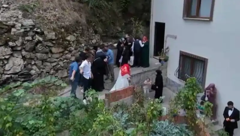 : Kanlı Düğün Anları: Kurşunlar Büyüledi, Katil Kaçtı!
