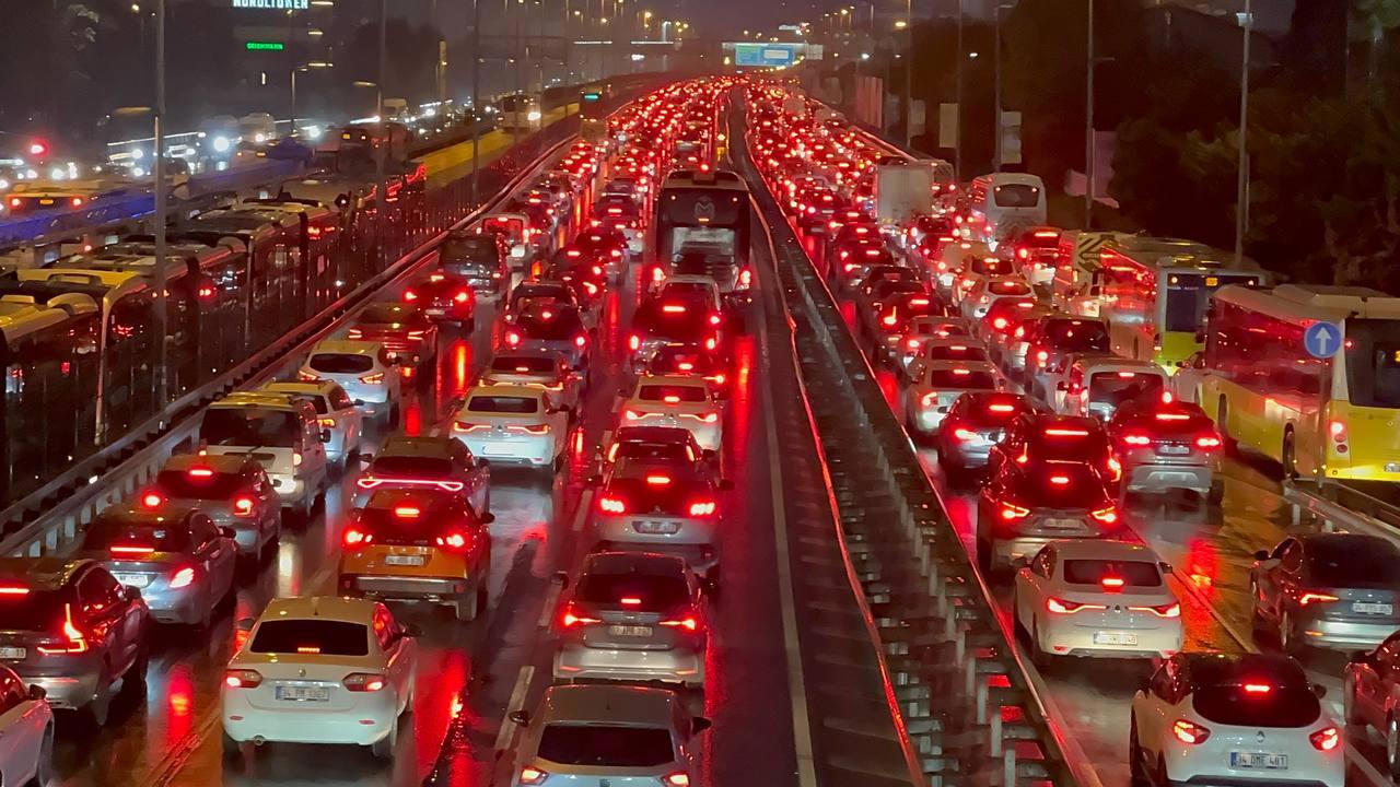 2025 Yılında Trafiğe Çıkan Yeni Cezalar Açıklandı