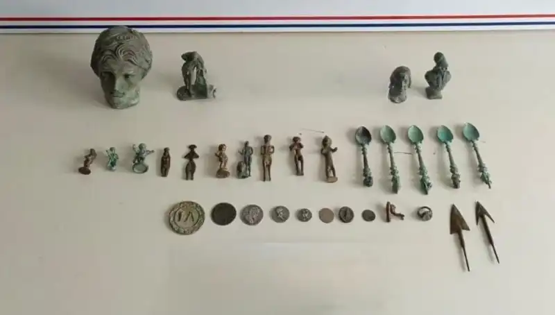 Roma Dönemine Ait Tarihi Eserler Yakaladı: Kültürel Miras Koruma Mücadelesi