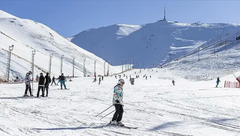 Palandöken'de En Yüksek Kar Kalınlığıyla Kayak Keyfi Zirveye Ulaşıyor!
