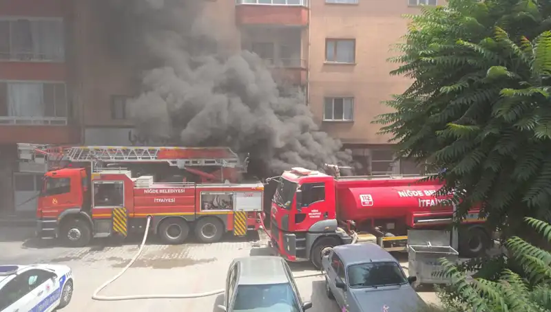 Niğde'de Beyaz Eşya Deposunda Büyük Yangın: Yangın ve Sonrası