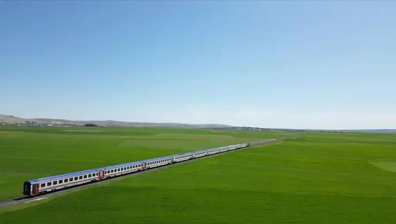 Diyarbakır Ekspresi: İlk Durağı Malatya'da Yeni Bir Ulaşım Deneyimi