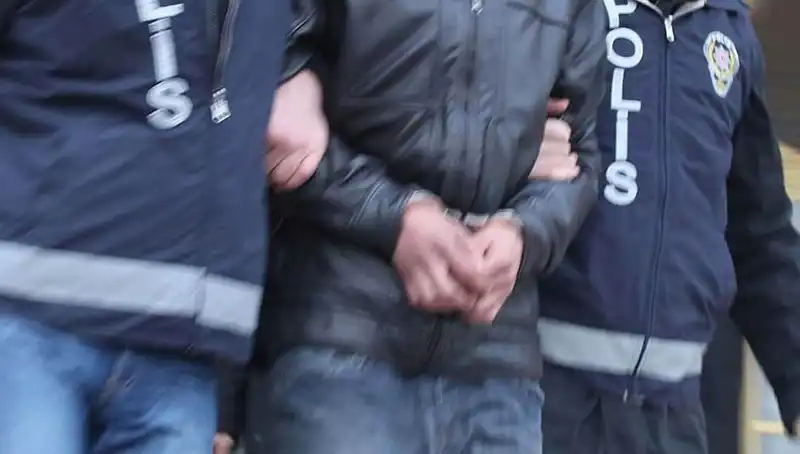 8 İlde Sıcak Gelişme: Dolandırıcılık Operasyonunda 34 Gözaltı!