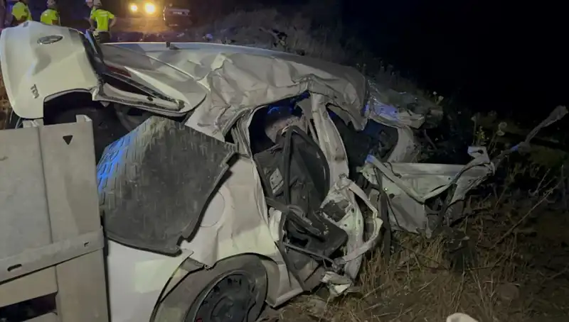Ters Şeride Giren Otomobilin Tankerle Çarpması: Korkunç Kaza Sonrası 1 Ölü, 2 Yaralı