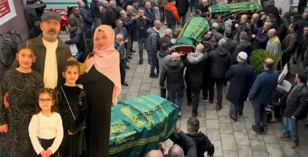 Strasbourg'da Hayatlarını Kaybeden Kız Kardeşler Rize'de Sonsuzluğa Uğurlandı
