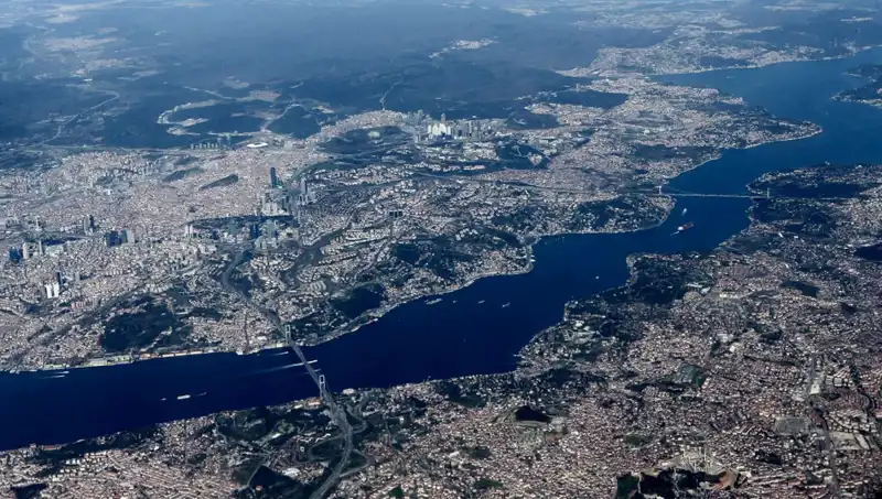 Baharda İstanbul Semalarında Hava Trafiği Yoğunlaştı: Pilottan Çarpıcı İfadeler!